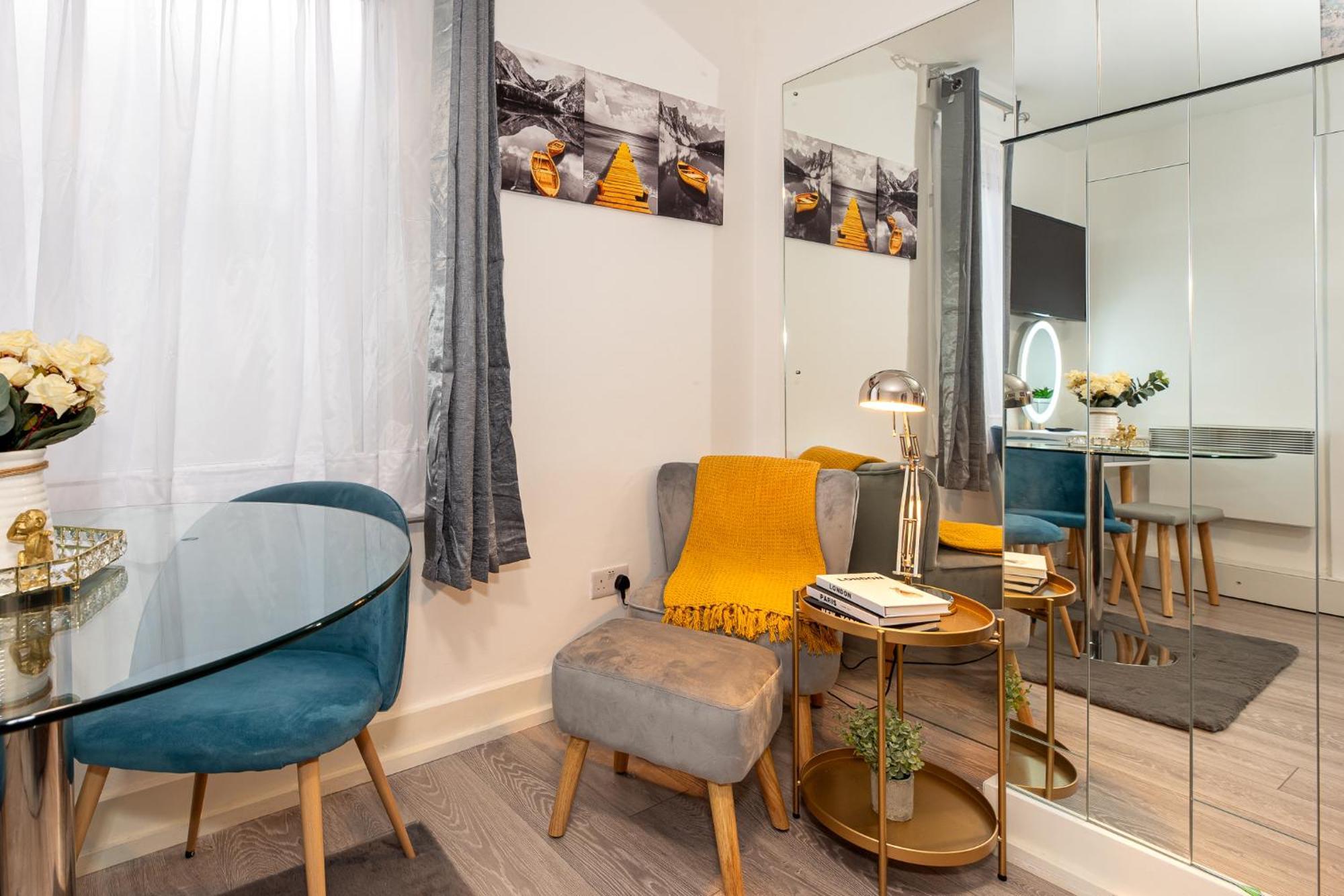 לונדון Chic Studio Apartment, Bus 18 To Euston In 30 Min. מראה חיצוני תמונה